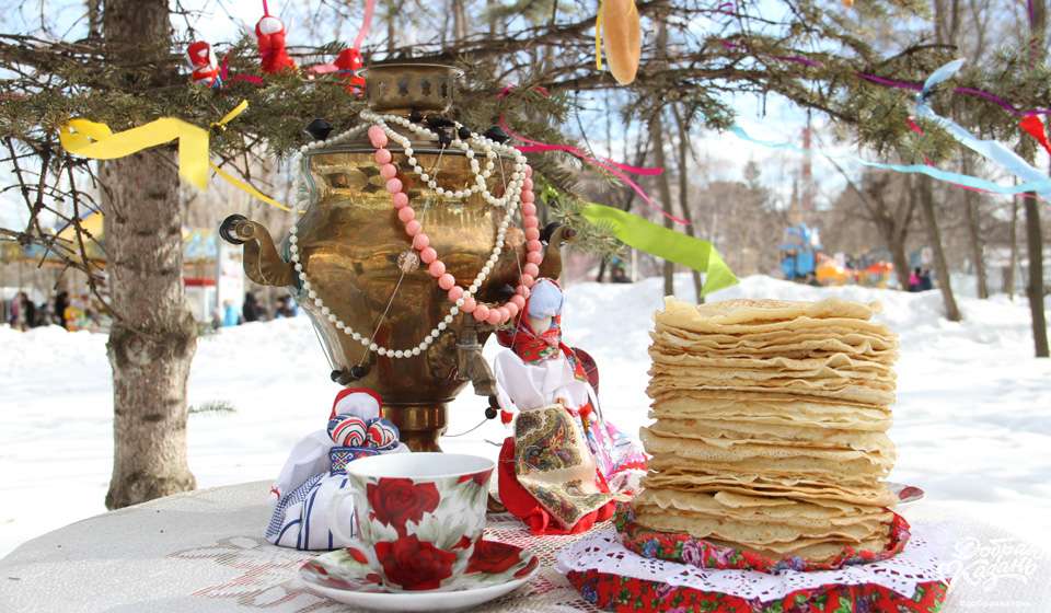 Празднуем Масленицу