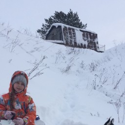 Сходила за водой на родник